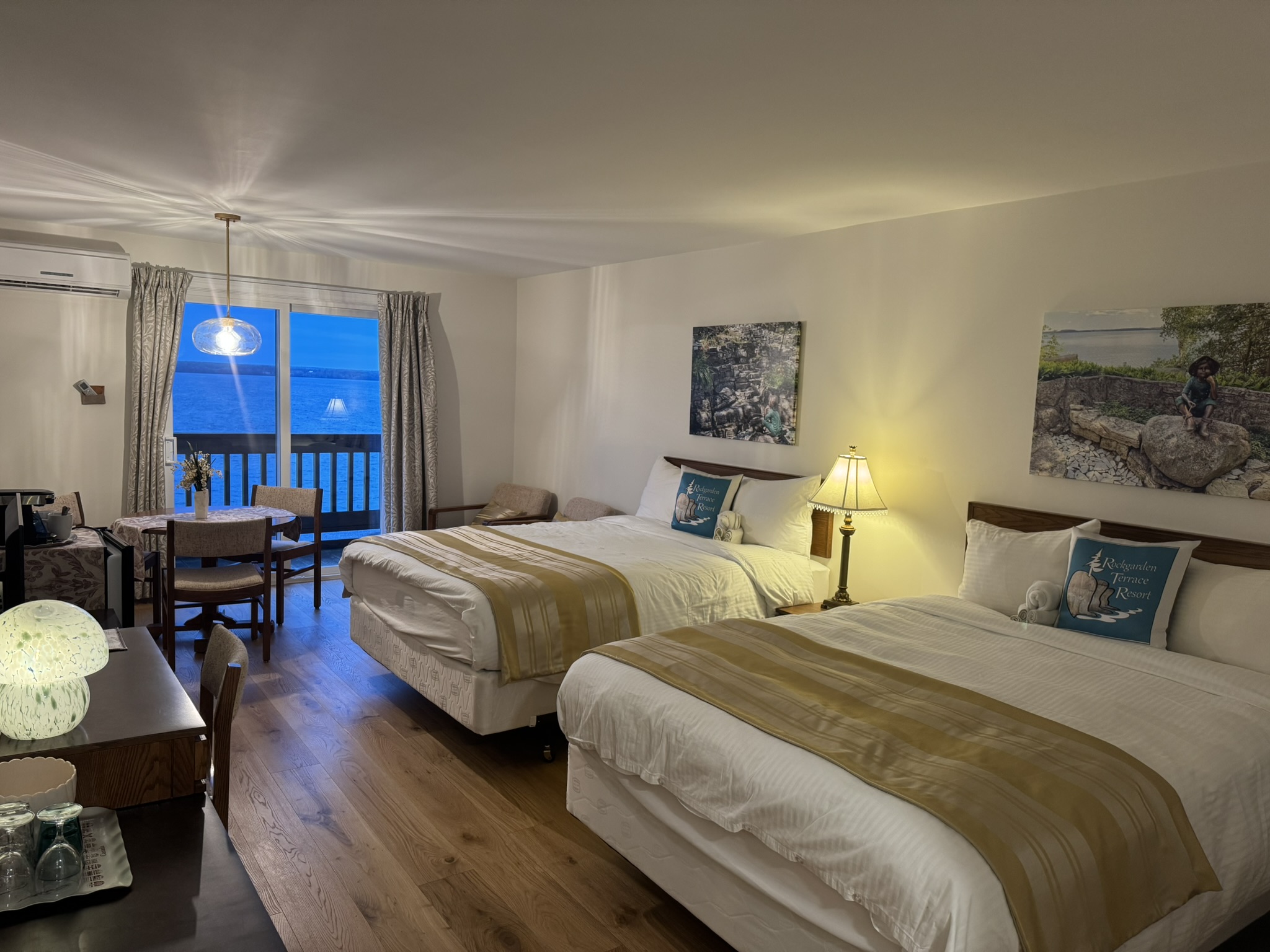 Upper Level two Queen